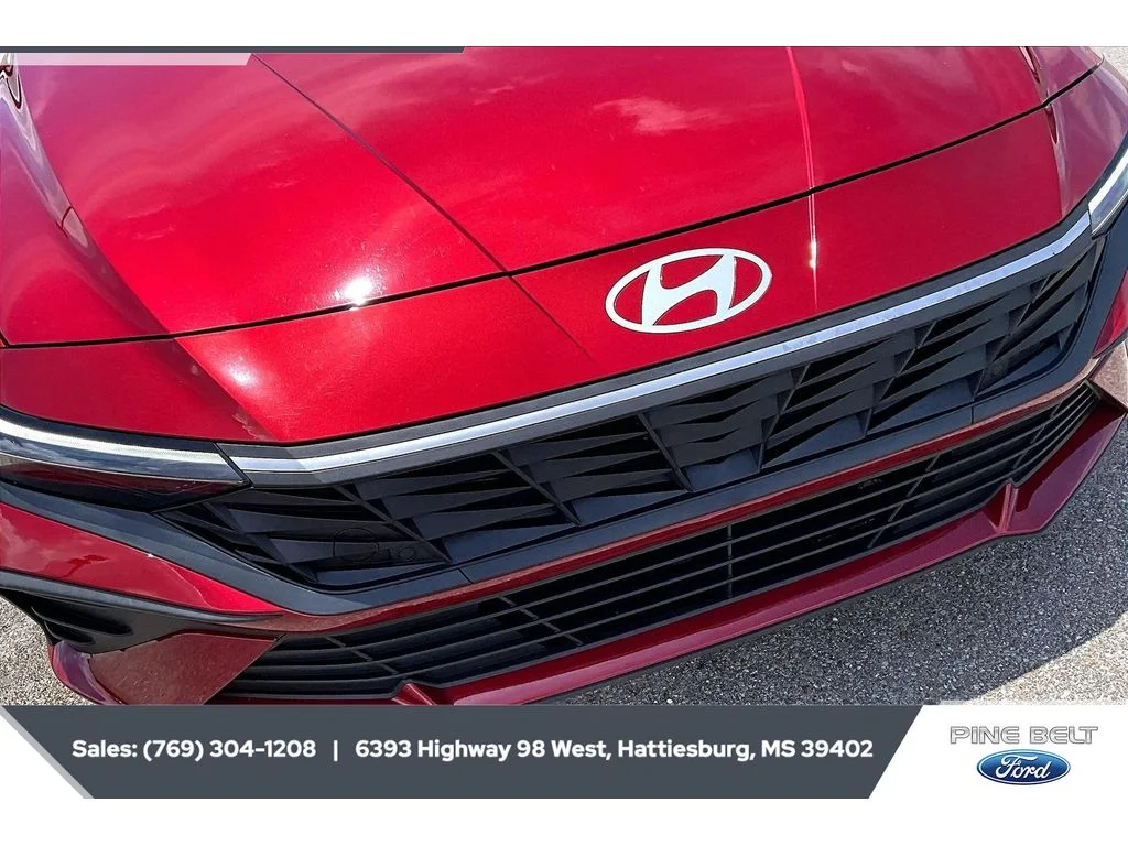 Used 2024 Red Hyundai SE image 21