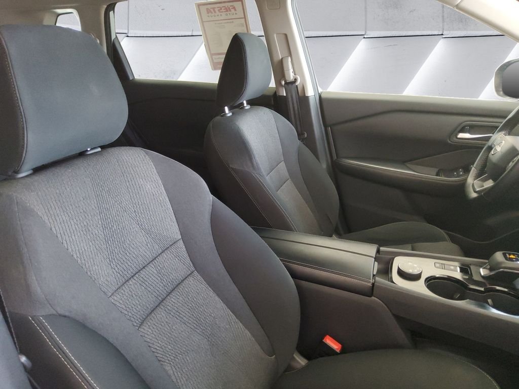 Used 2025 Silver Nissan SV image 14