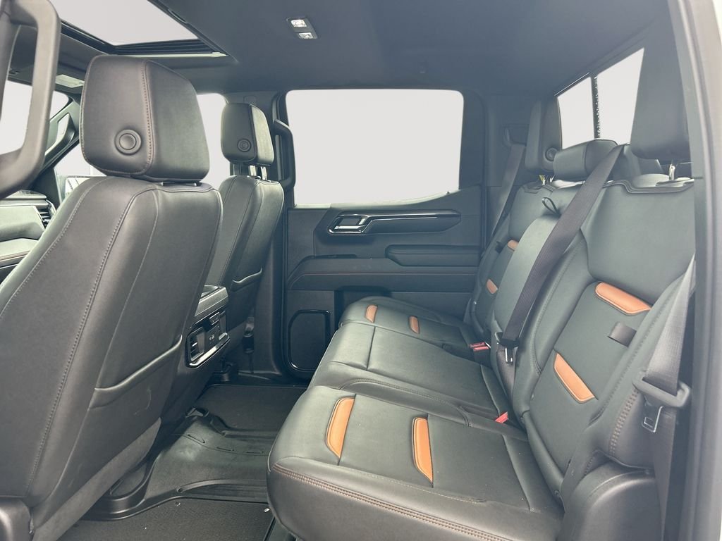 Used 2023 White GMC AT4 image 29