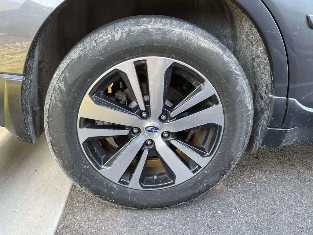 Used 2019 Magnetite Gray Metallic Subaru Limited image 5