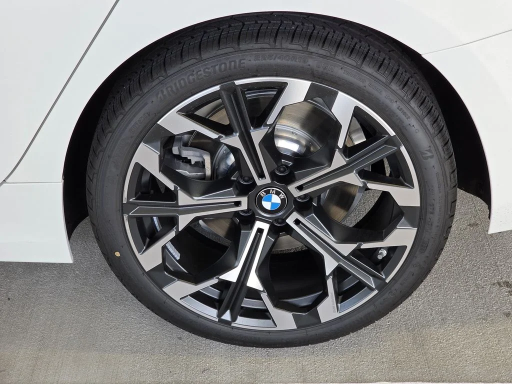 Used 2026 Alpine White BMW 330i image 5