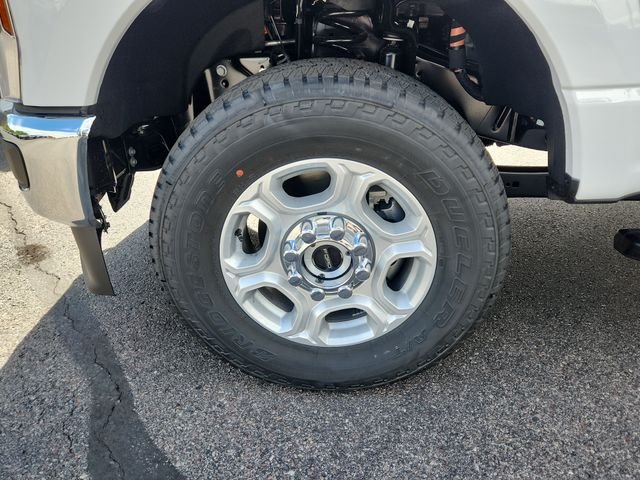 New 2026 Oxford White Ford F-350® XLT image 12