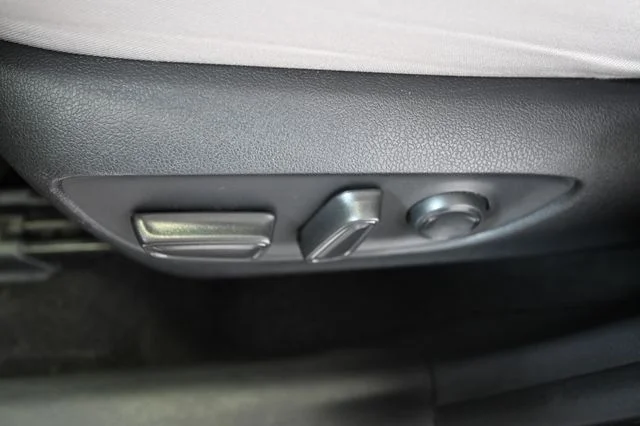 Used 2021 Silver Toyota XLE image 22