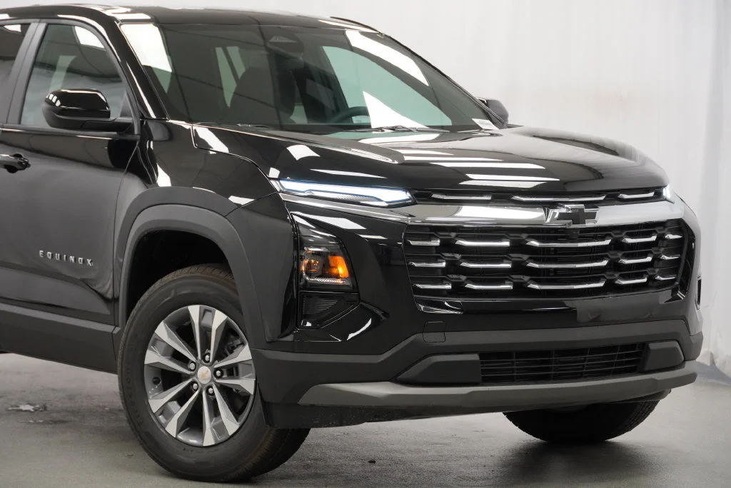 2027 Chevrolet Equinox LT - Photo 9