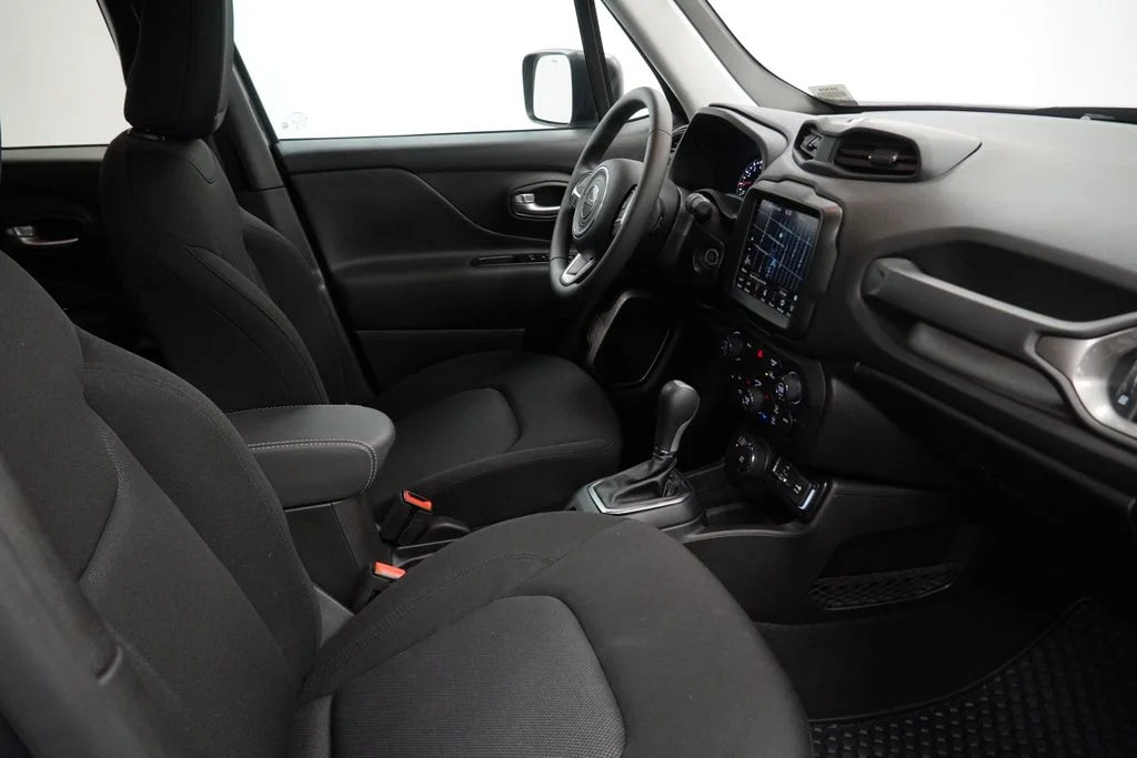 Used 2023 Gray Jeep Latitude image 48