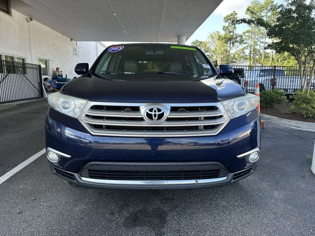 Used 2013 Blue Toyota Limited image 9