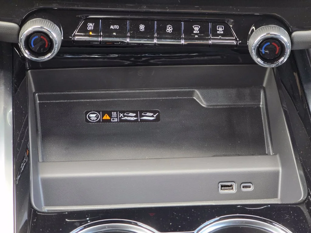 New 2026 Black Chevrolet High Country image 33