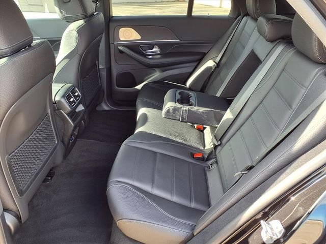 New 2025 Black Mercedes-Benz GLE 580 image 17