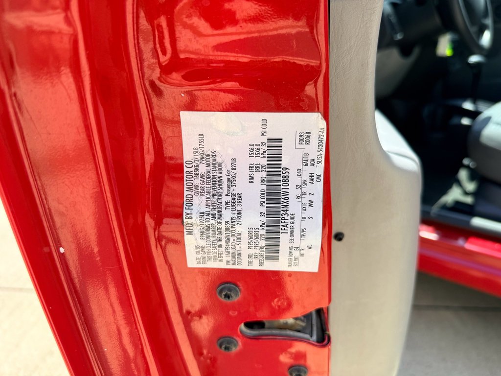 Used 2006 Infra-Red Clearcoat Ford SE image 35
