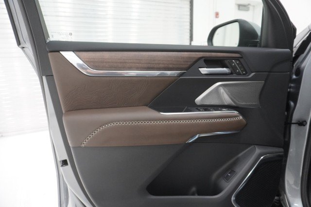 2027 GMC Acadia Denali Ultimate - Photo 15