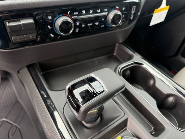 2026 Chevrolet Silverado 1500 ZR2 - Photo 12