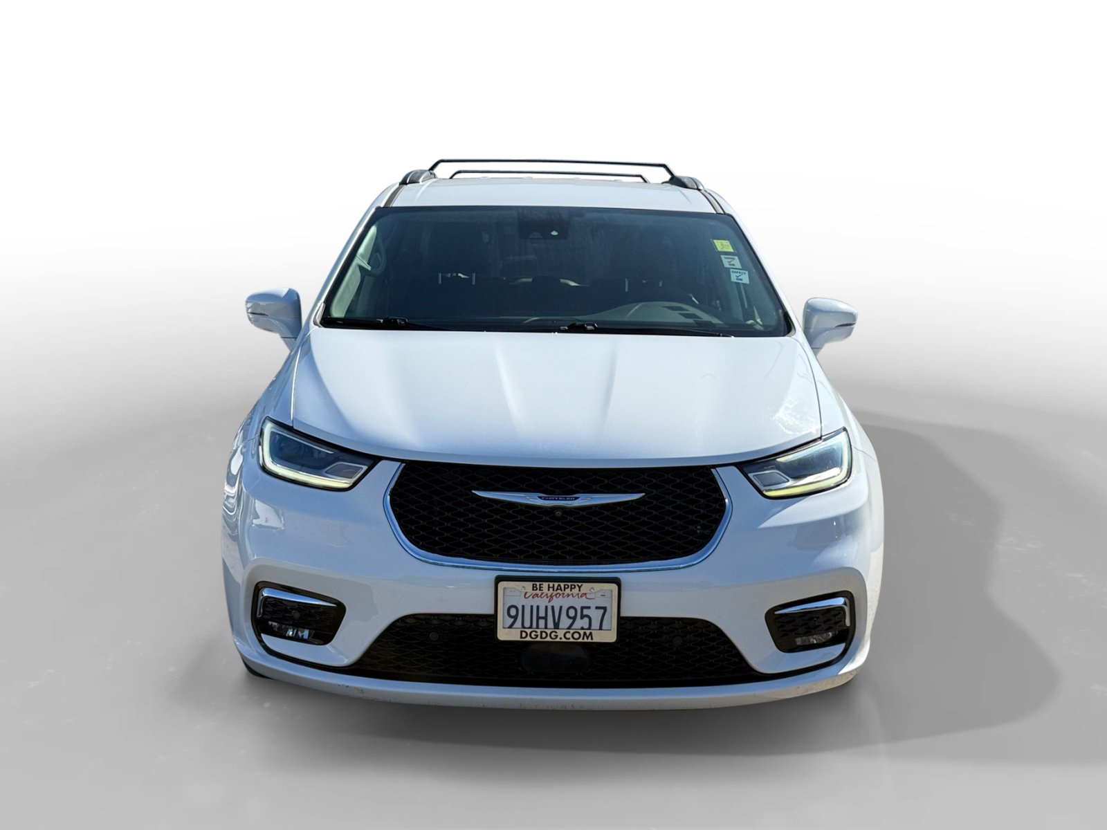 Used 2022 Bright White Clearcoat Chrysler Touring L image 8