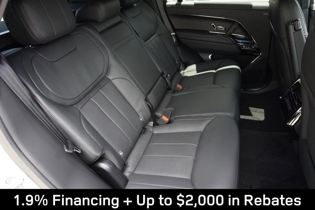New 2026 Borasco Grey LAND ROVER SE image 27