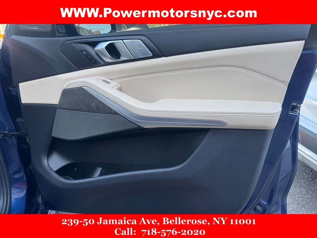Used 2021 Blue BMW xDrive40i image 30