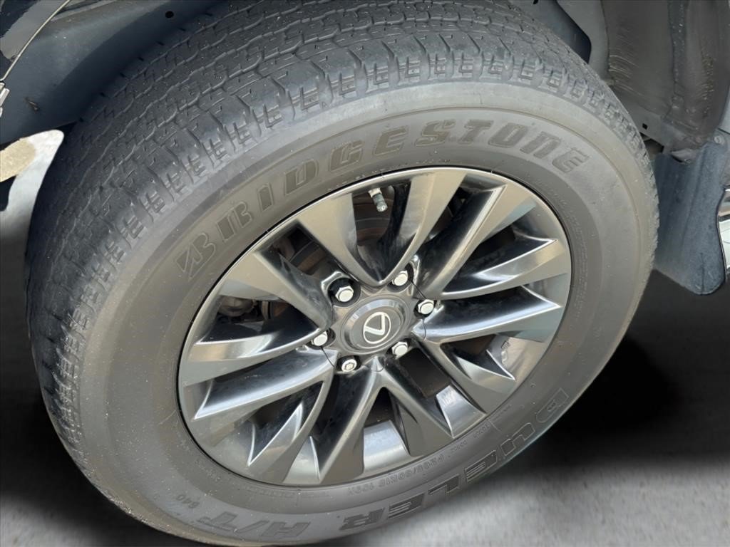 Certified Used 2023 Onyx Black Lexus GX 460 Premium image 9
