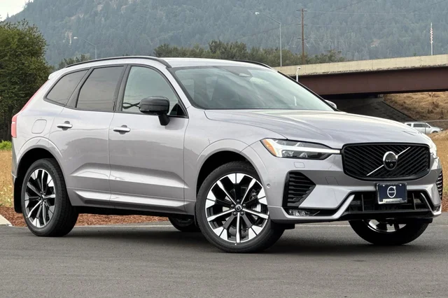 2026 Volvo XC60 Plus