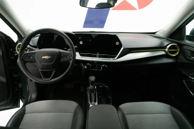 Used 2025 Cypress Gray Chevrolet LT image 25