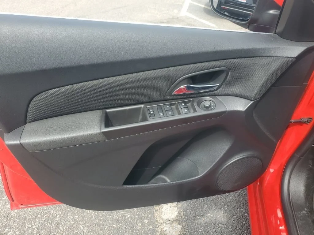 Used 2016 RED HOT Chevrolet ECO image 10