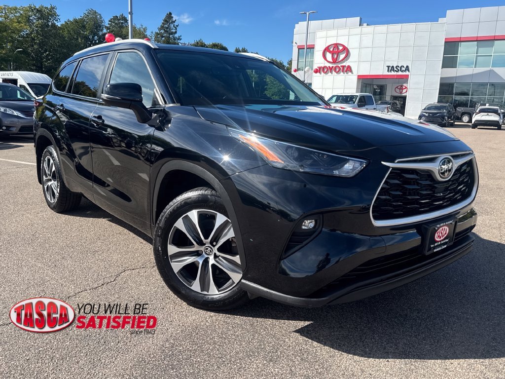 Used 2023 Black Toyota XLE image 1