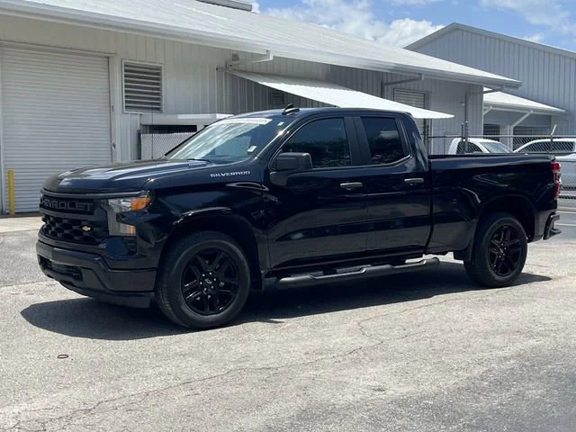 Used 2024 Black Chevrolet Custom image 9