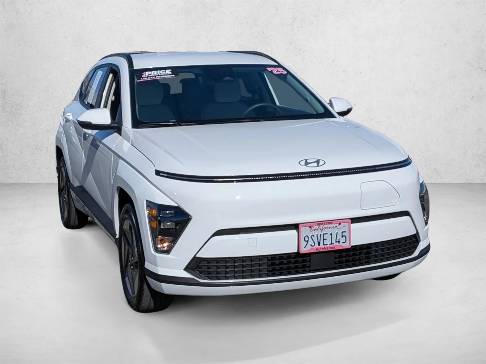 Used 2025 Atlas White Hyundai SEL image 3