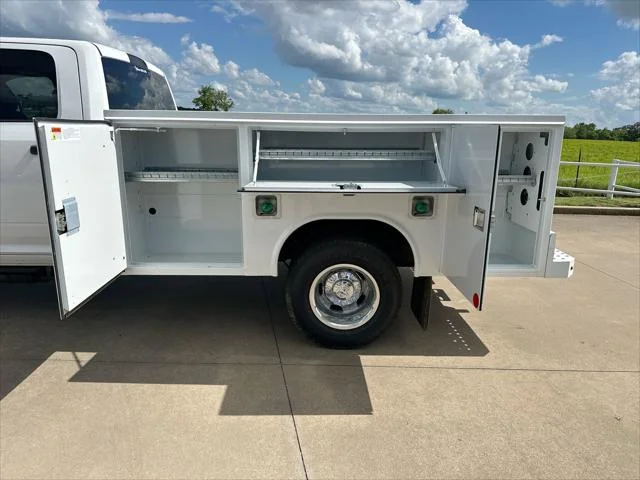 New 2026 Bright White Clear-Coat Exterior Paint RAM Tradesman image 21