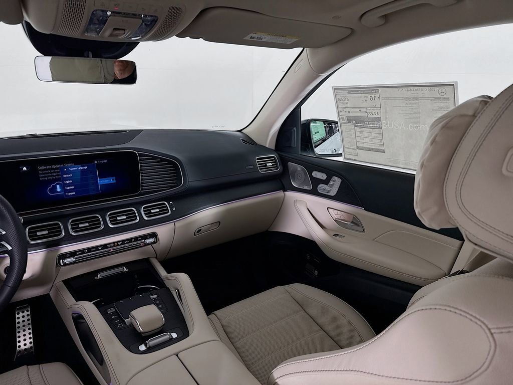 New 2026 MANUFAKTUR Moonlight White Metallic Mercedes-Benz GLS 580 image 59