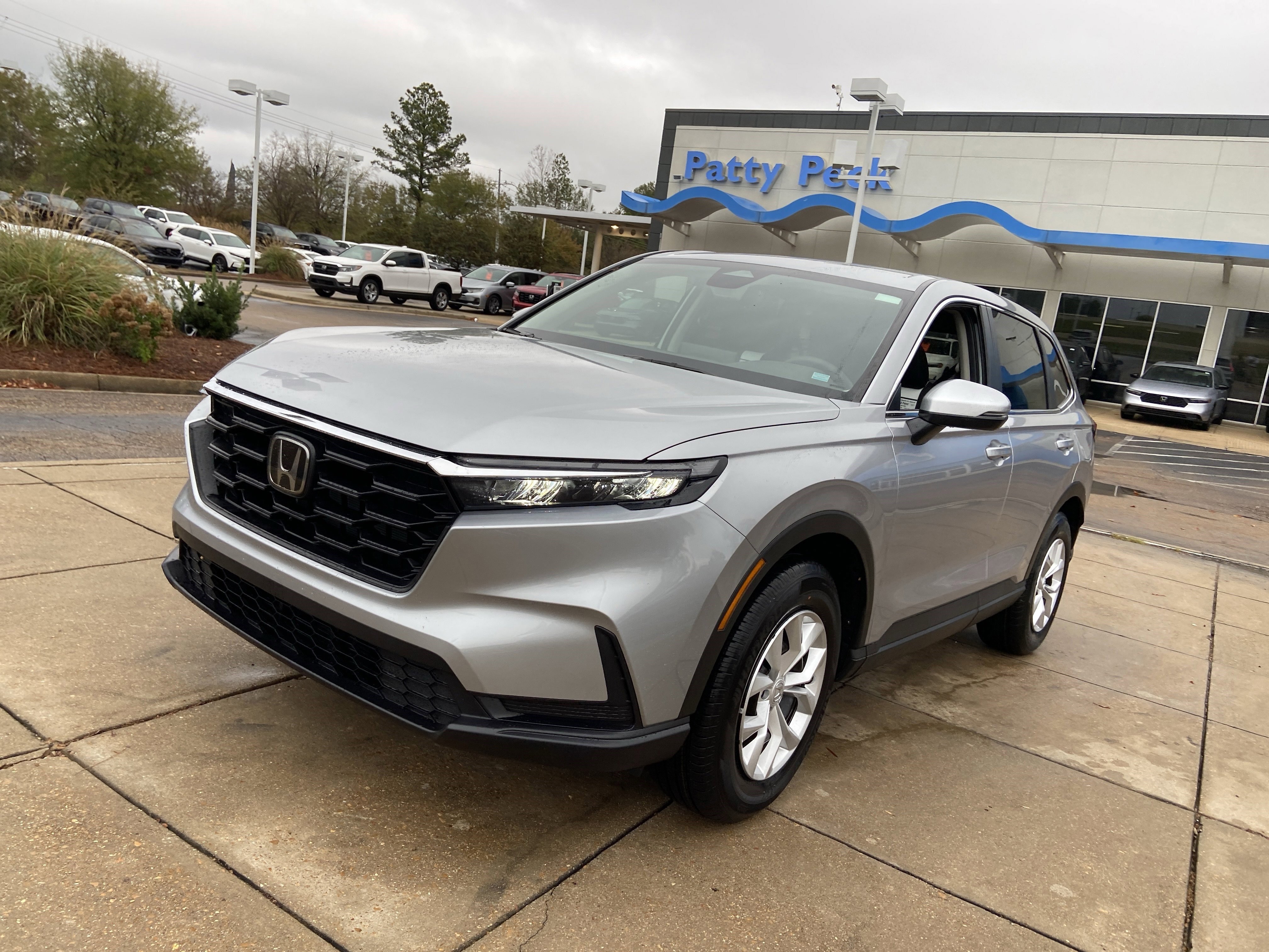 New 2026 Solar Silver Metallic Honda LX image 4