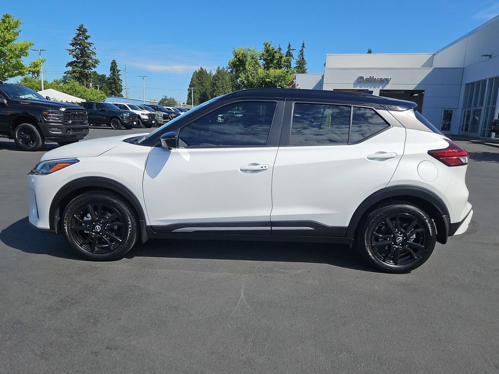 Used 2023 White Nissan SR image 3