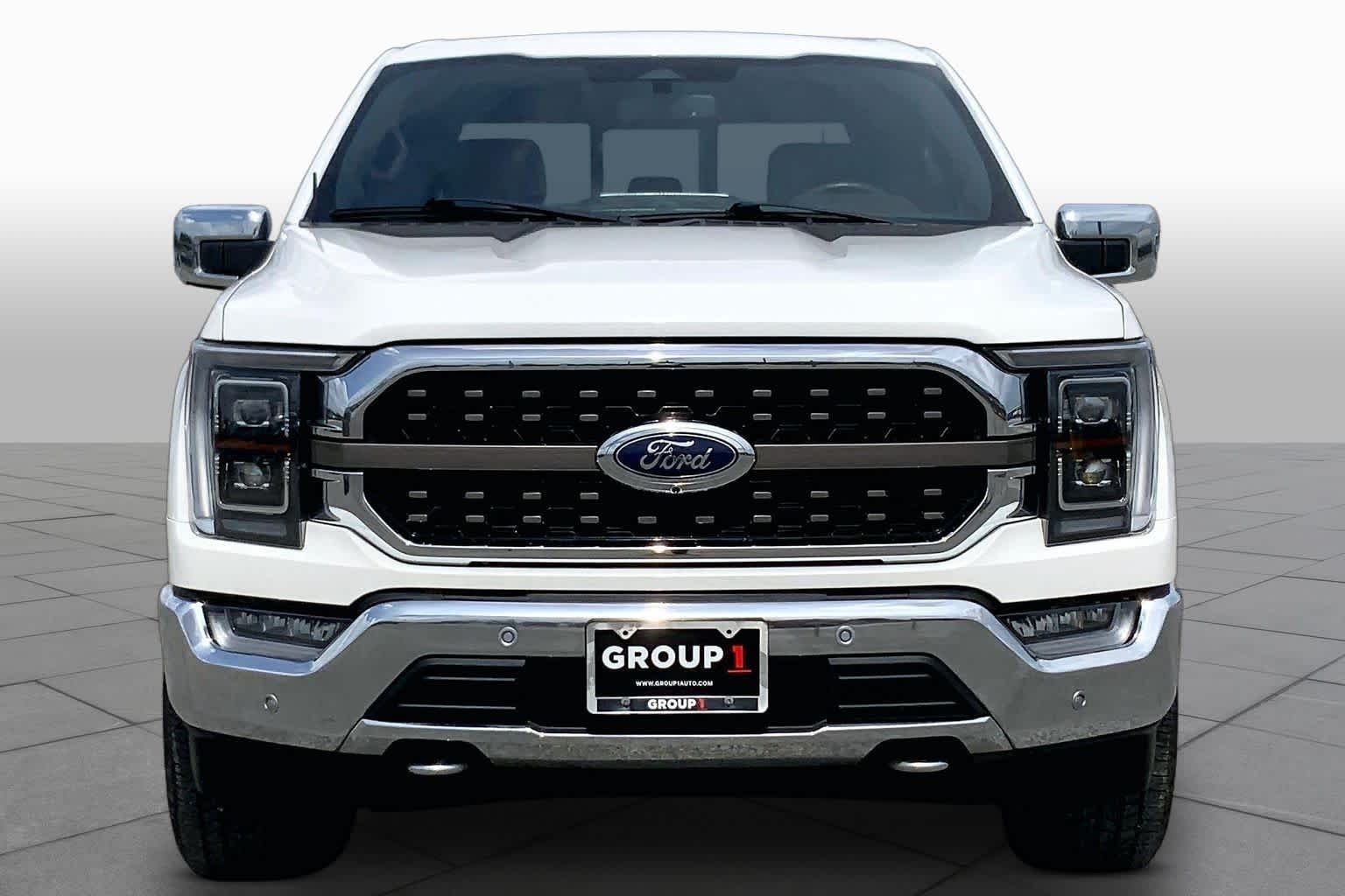 Used 2023 Star White Metallic Tri-Coat/Stone Gray Ford King Ranch image 4