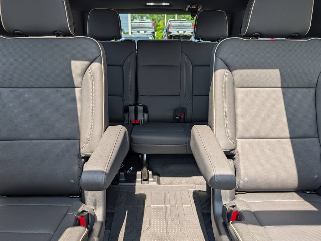 New 2026 Polar White Tricoat Chevrolet Premier image 8