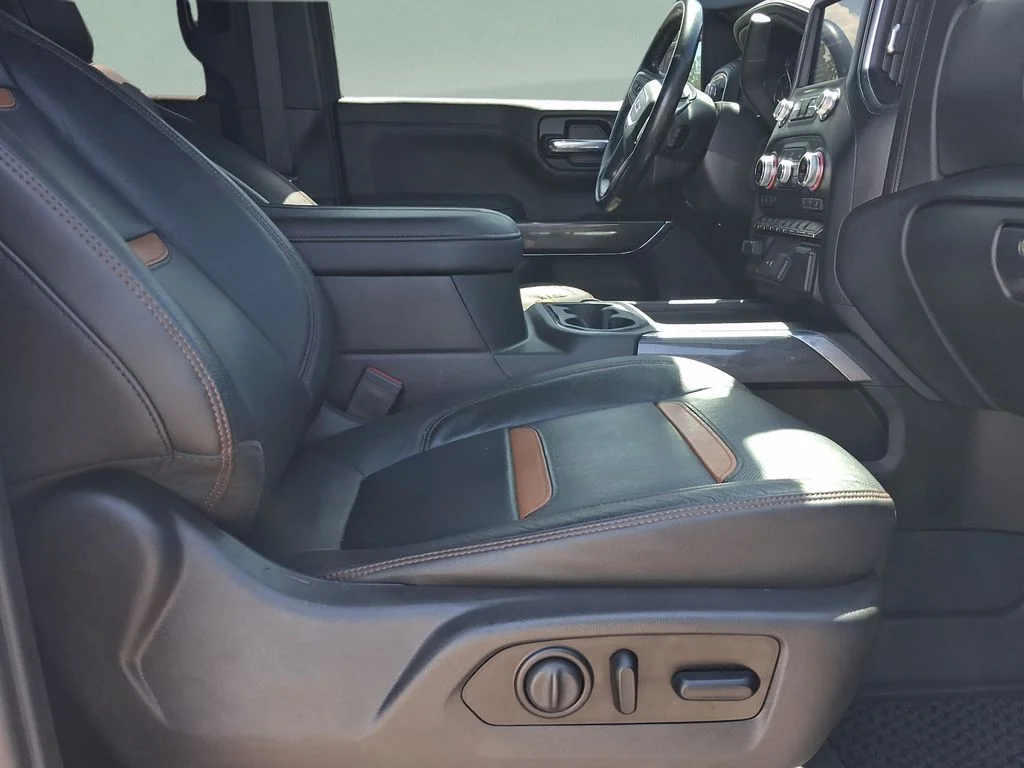 Used 2021 Summit White GMC AT4 image 32