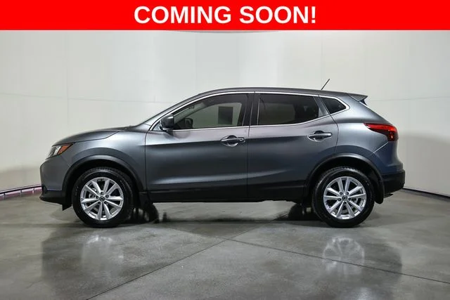 Used 2019 Gray Nissan S image 2