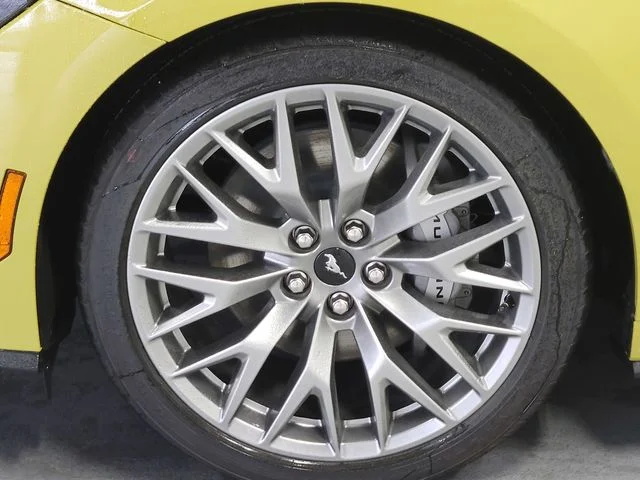 2025 Ford Mustang GT Premium Convertible - Photo 12