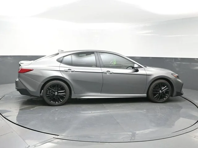 Used 2026  Toyota SE image 8