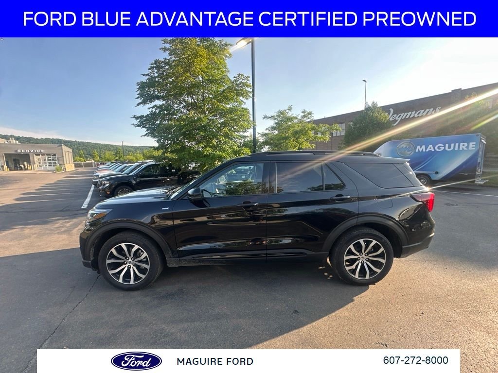 Used 2025 Black Metallic Ford ST-Line image 9