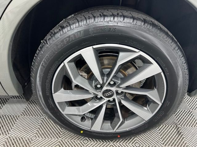 Used 2024 Chronos Gray Metallic Audi 45 S line Premium image 10