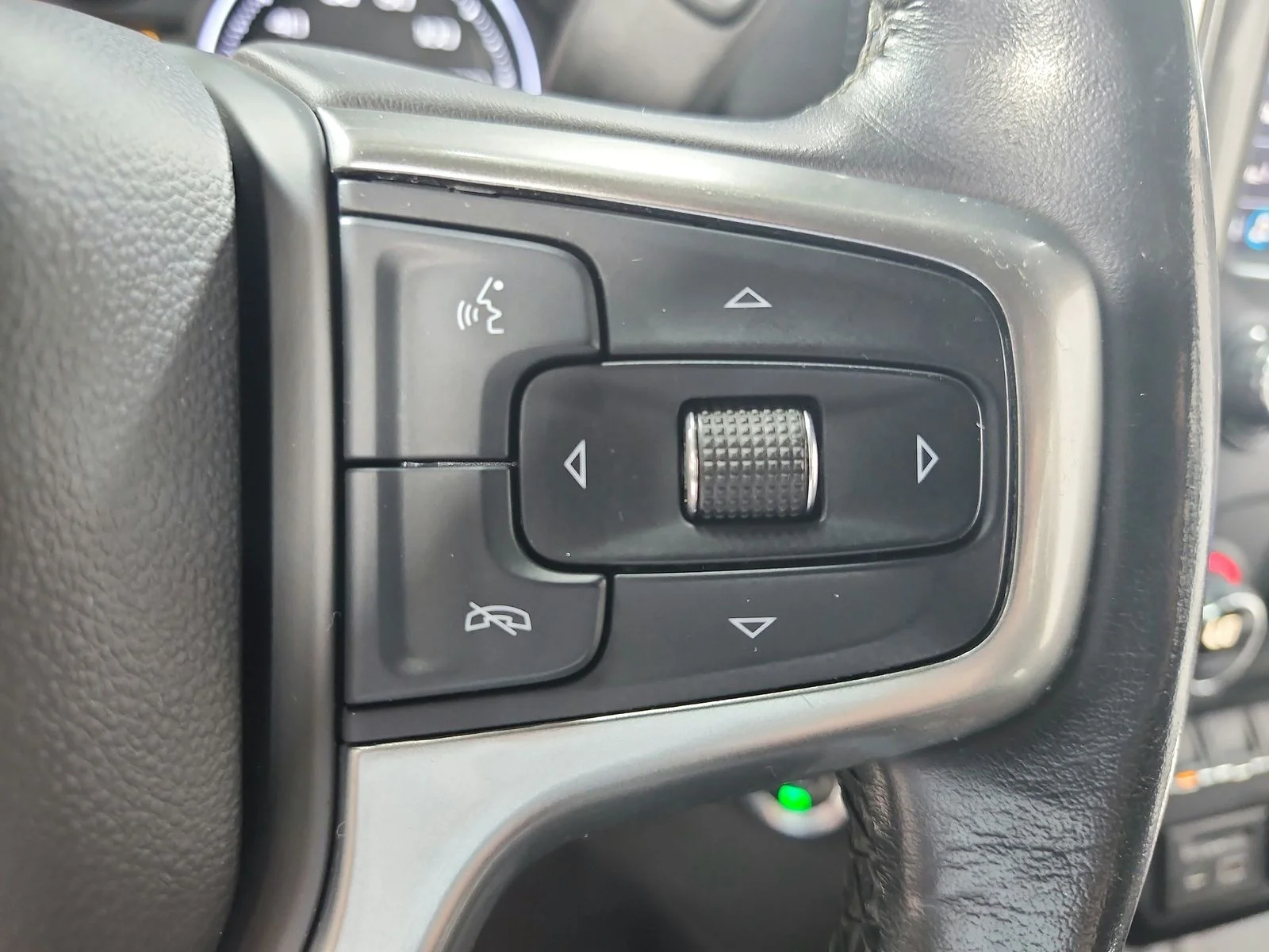 Used 2020 Black Chevrolet LT image 25