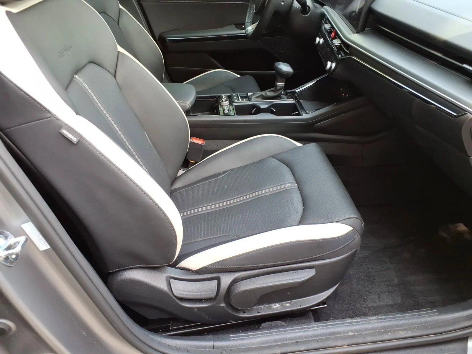 Used 2025 Steel Matte Gray Kia GT-Line image 23