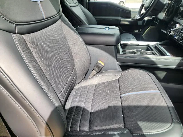 New 2026 Star White Metallic Tri-Coat Ford F-250® Platinum® image 33