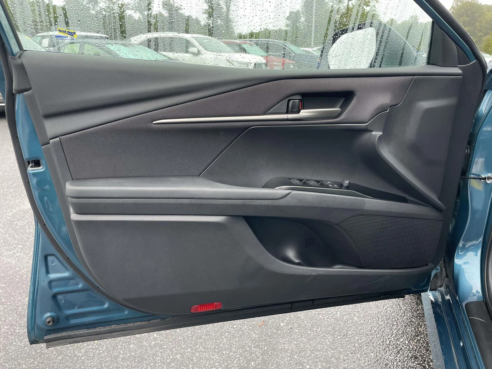 Used 2026 Ocean Gem Toyota LE image 5