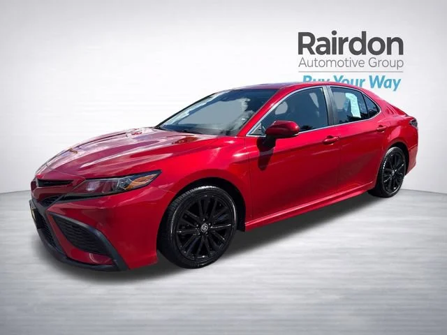 Used 2021 Supersonic Red Toyota SE image 3