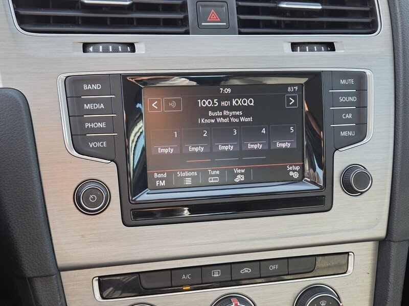 Used 2015 Gray Volkswagen TSI S 4-Door image 30