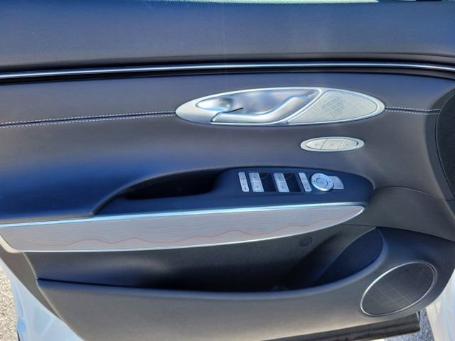 2024 GENESIS GV70 Standard - Photo 18