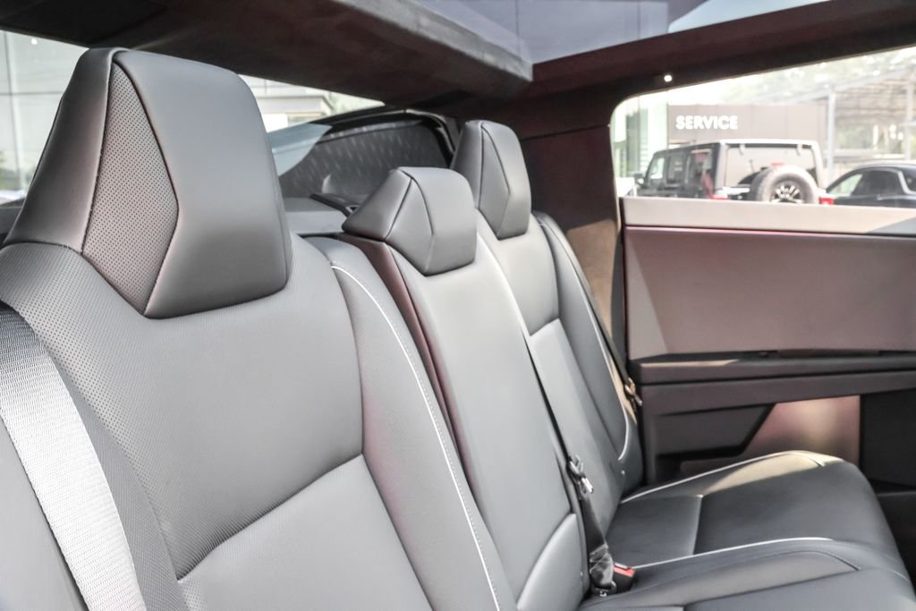 Used 2024 Silver Tesla Base image 29