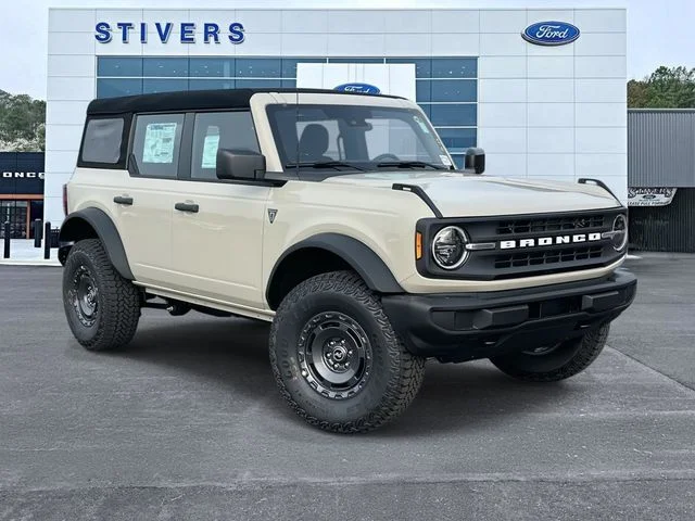 2025 Ford Bronco Base 4x4's photo