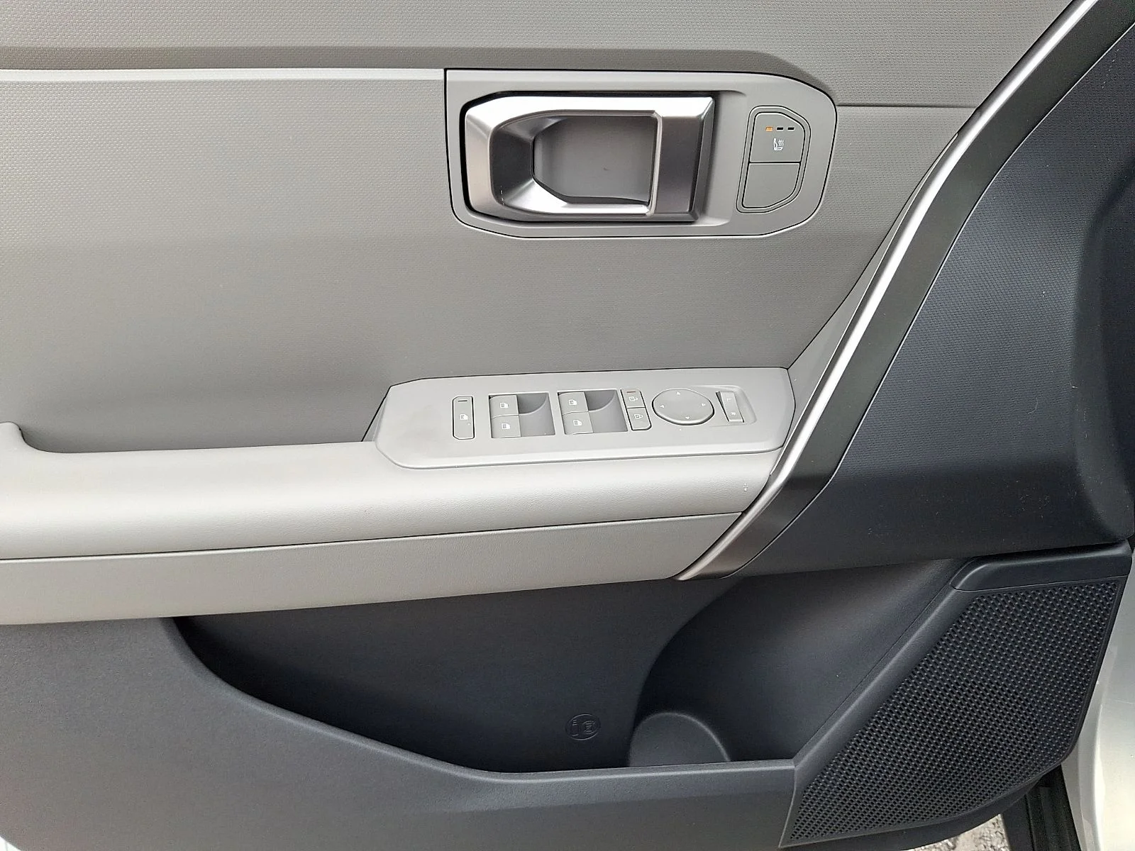New 2027 White Kia S image 13