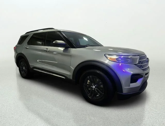 Used 2023 Silver Ford XLT image 8