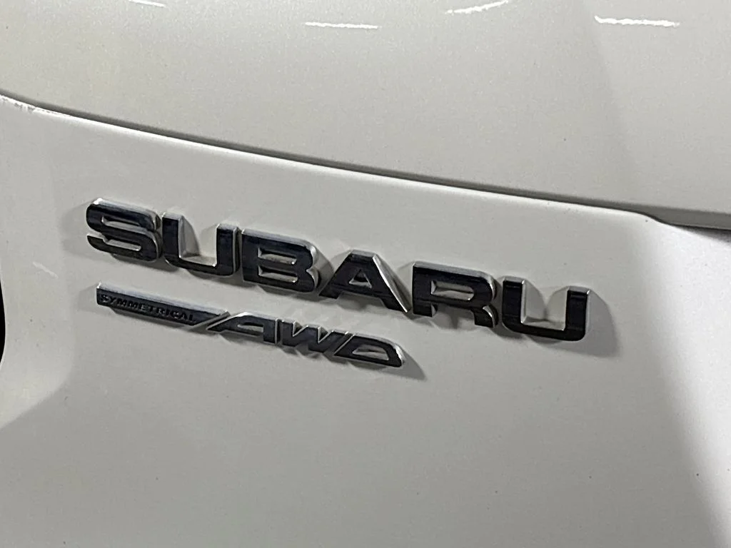 Used 2014 White Subaru 2.5i Premium image 24