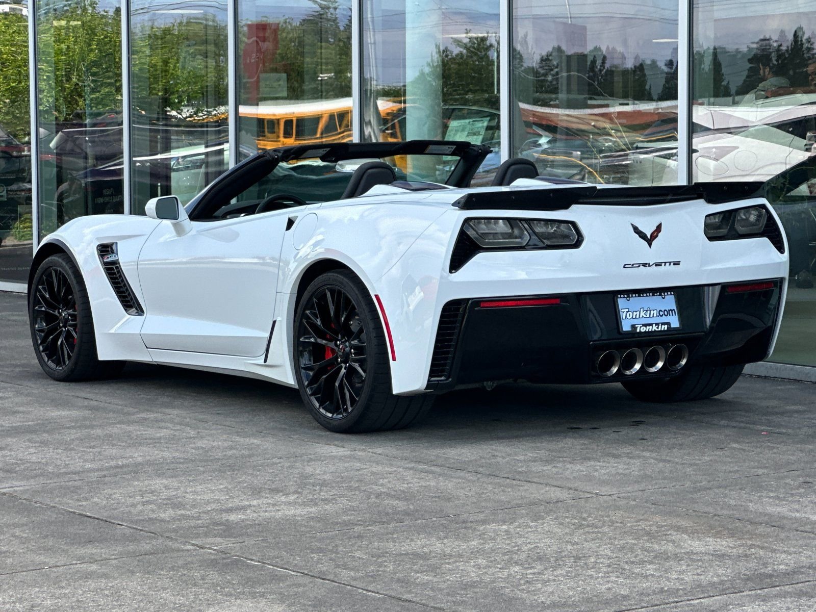 Used 2016 Arctic White Chevrolet Z06 image 5